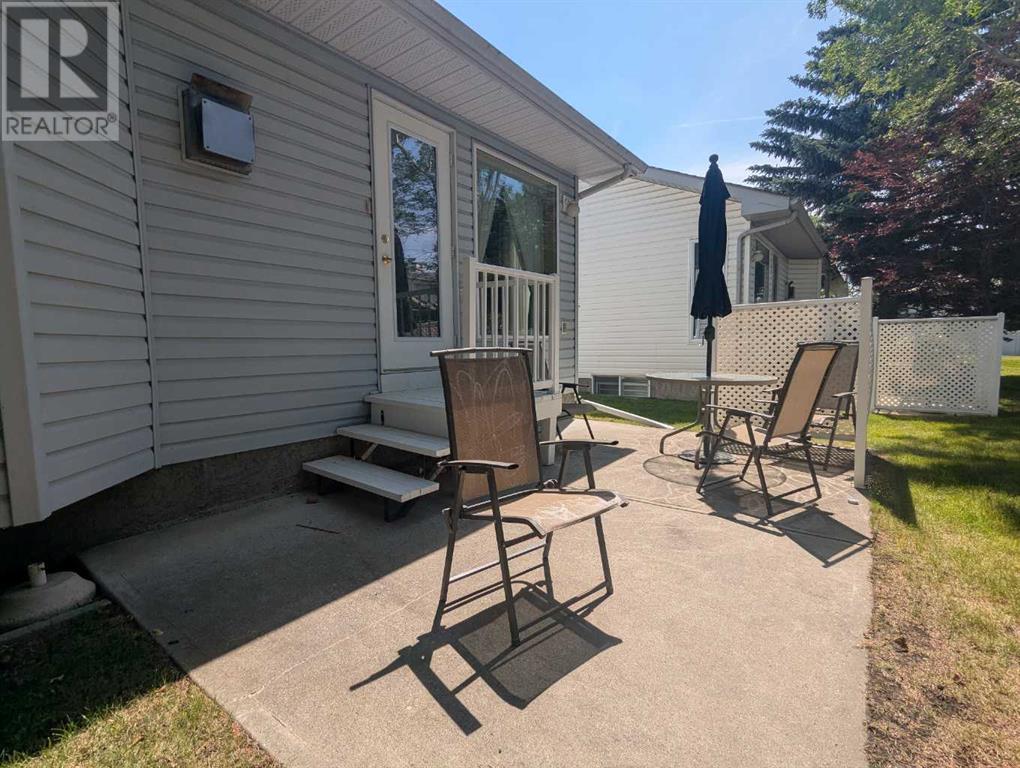 Single Family House Bungalow for Sale in  Douglasview Park SE Douglasdale/Glen Calgary 