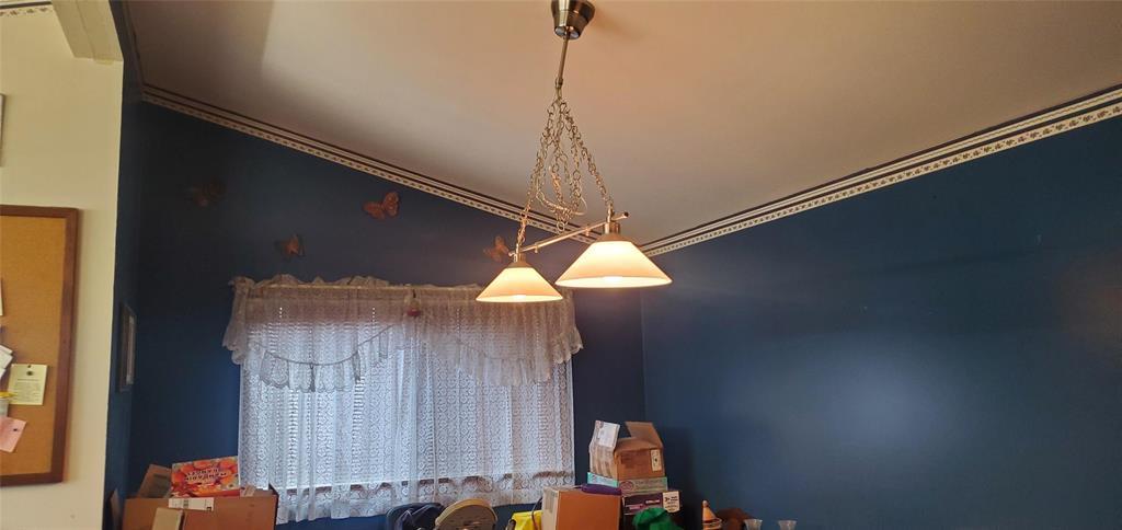 Photo 5 of 58 Sandham Crescent, Winnipeg MB