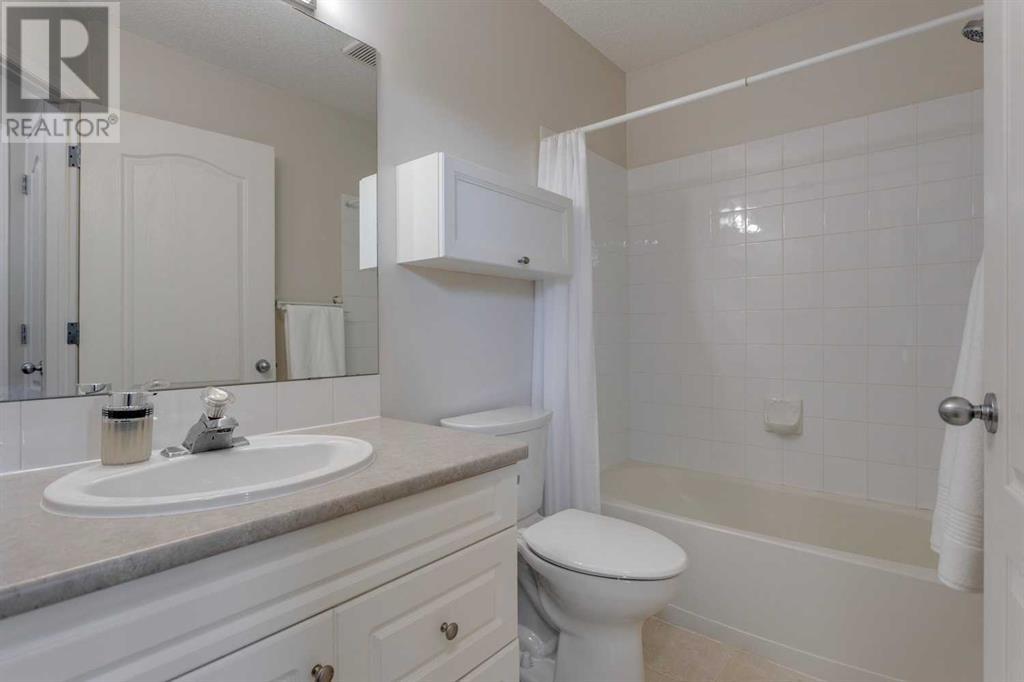 Single Family House for Sale in   Sierra Morena Mews SW Signal Hill Calgary 