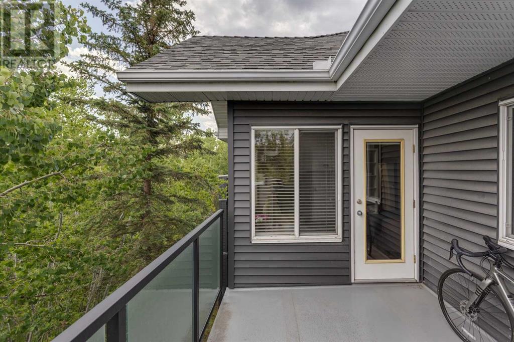 Single Family House for Sale in   Sierra Morena Mews SW Signal Hill Calgary 