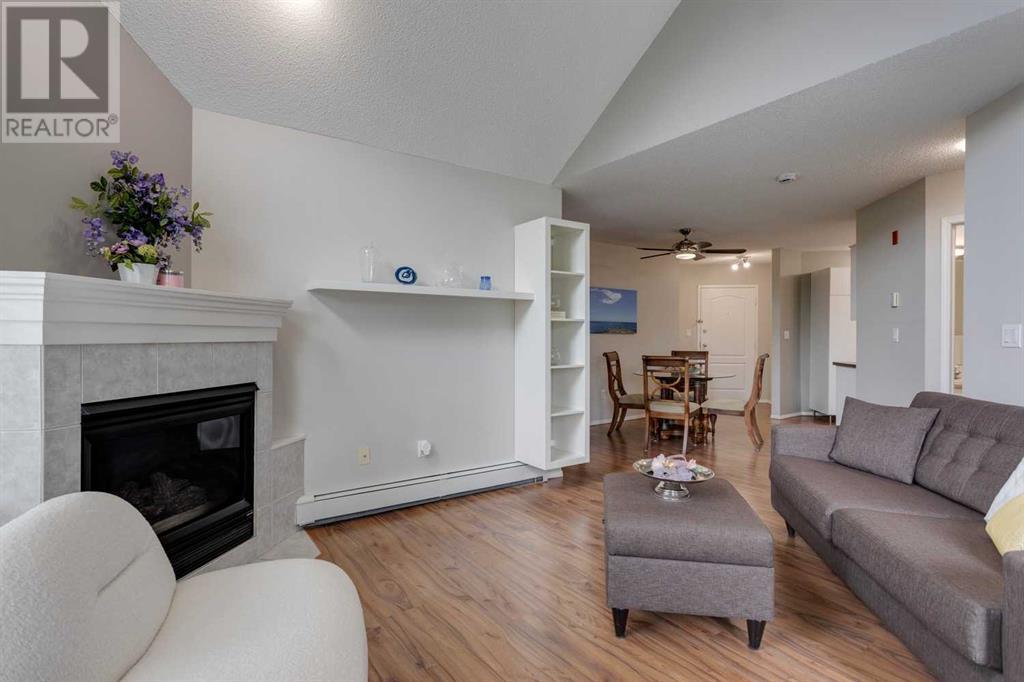 Single Family House for Sale in   Sierra Morena Mews SW Signal Hill Calgary 