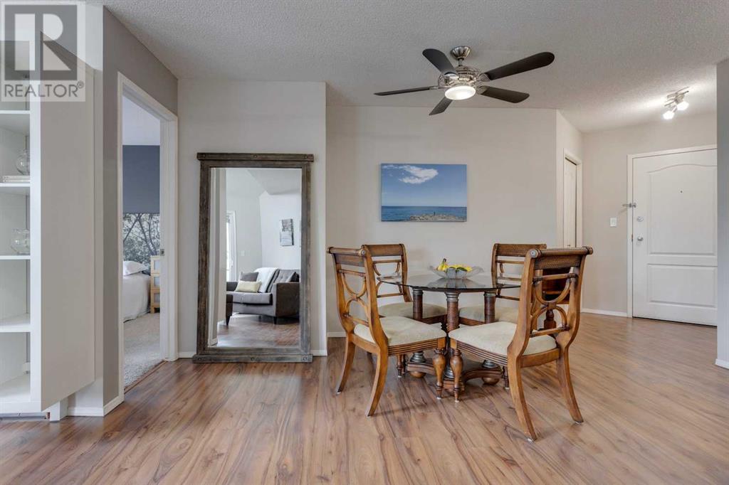 Single Family House for Sale in   Sierra Morena Mews SW Signal Hill Calgary 