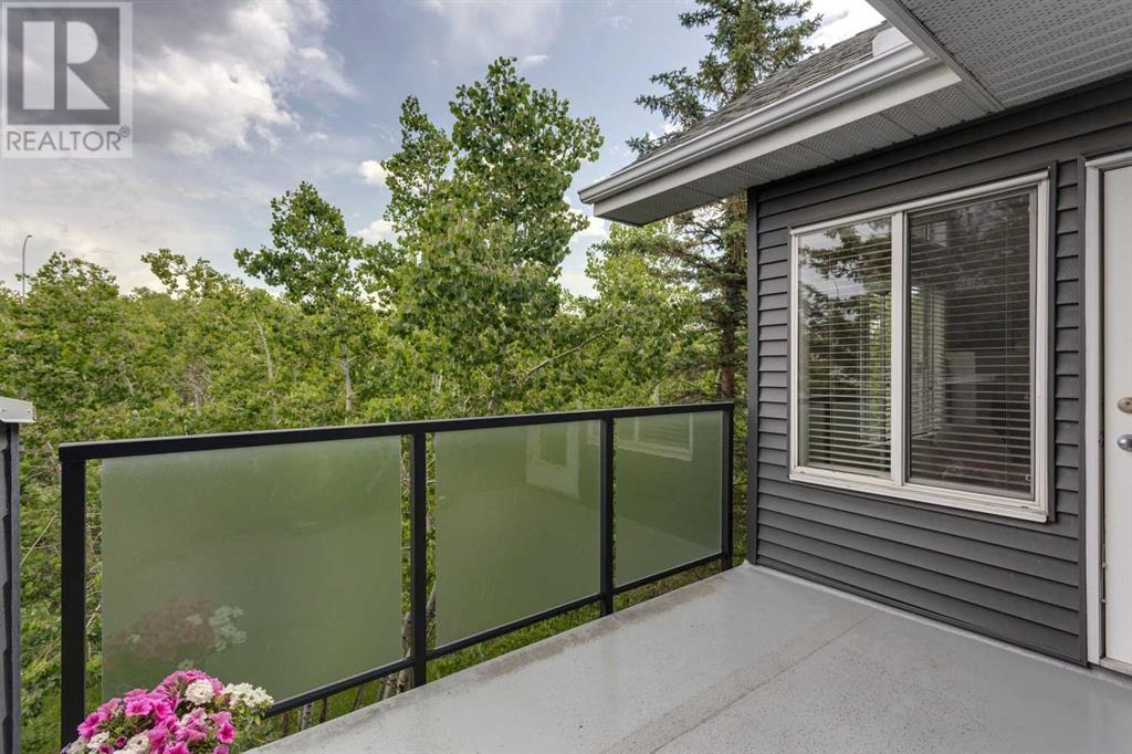 Single Family House for Sale in   Sierra Morena Mews SW Signal Hill Calgary 