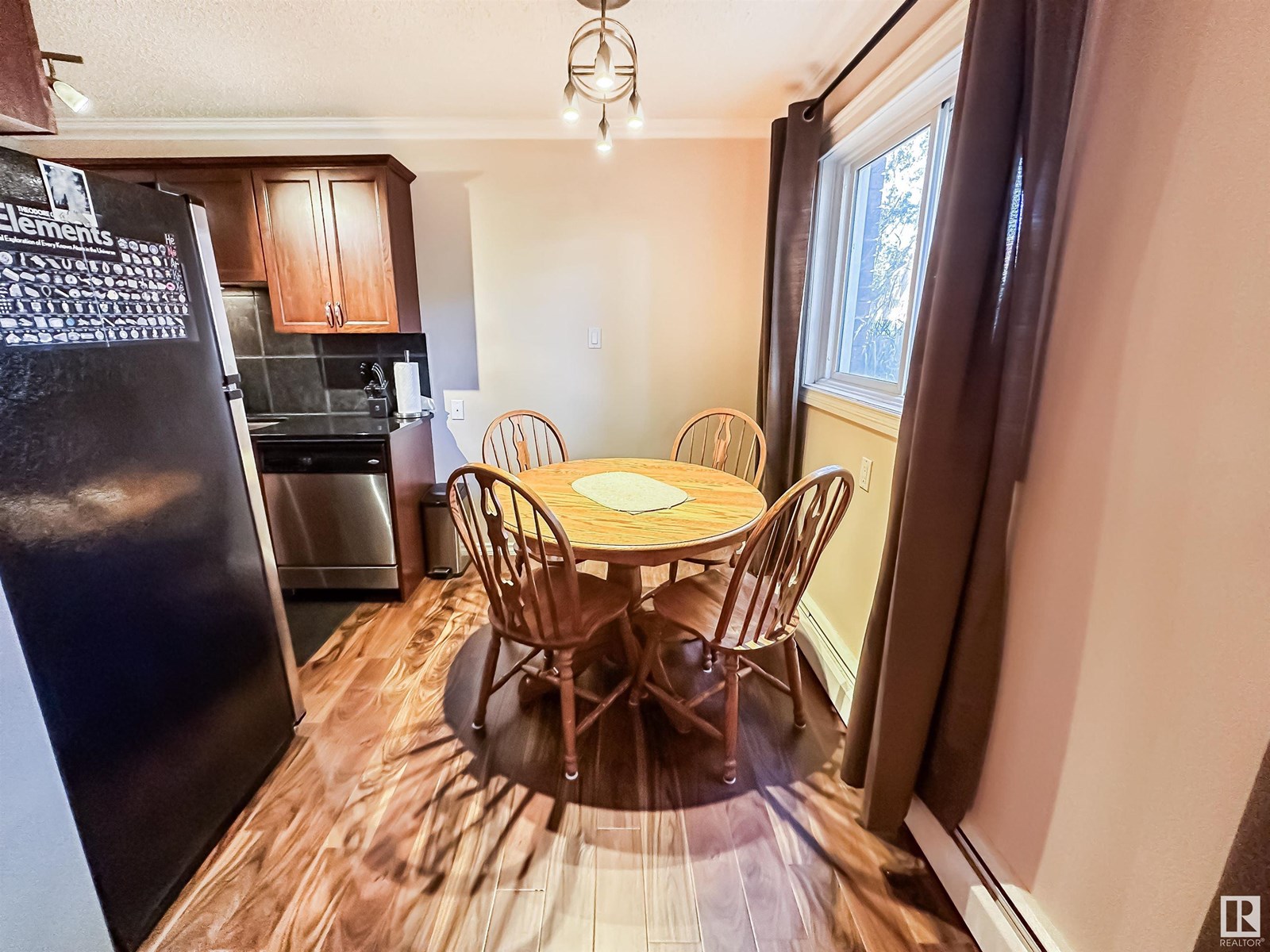 Photo 4 of 101 10555 83 Av Nw, Edmonton AB
