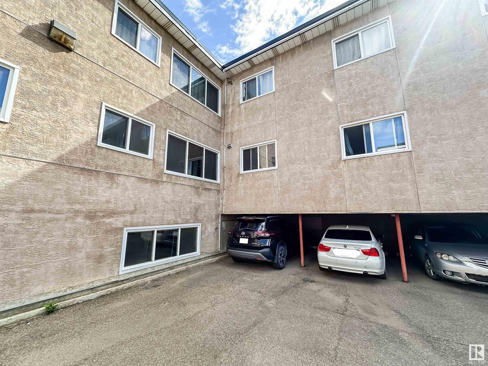 Photo 17 of 101 10555 83 Av Nw, Edmonton AB