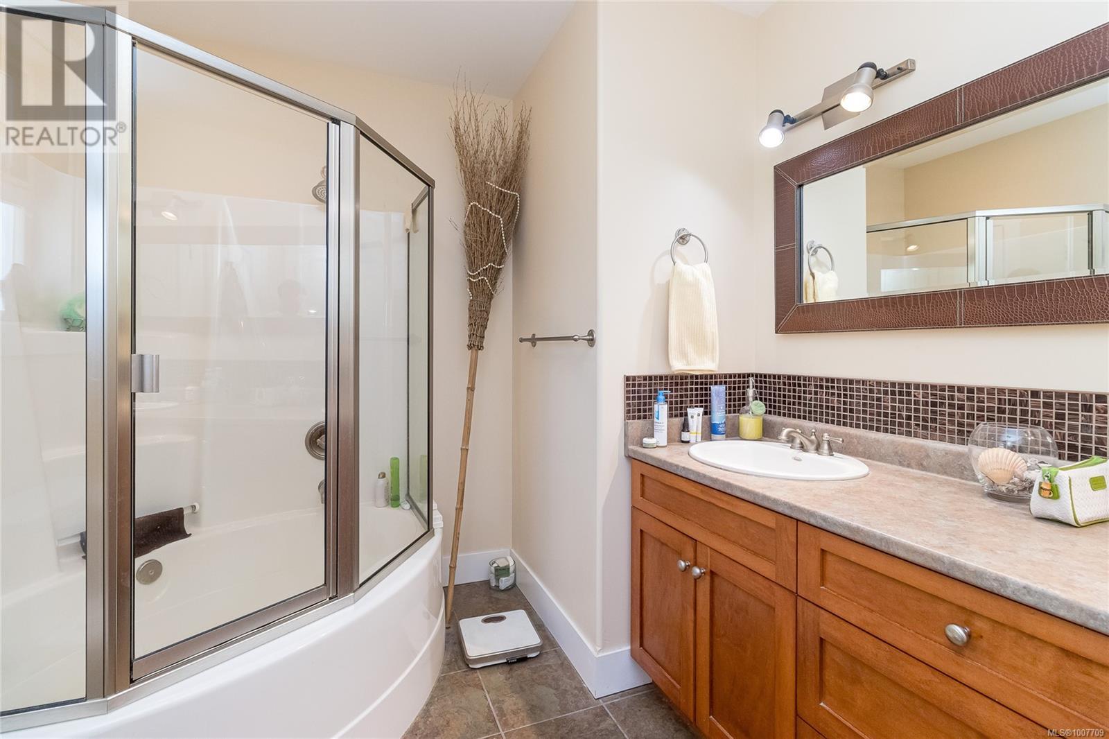 10146 YOUBOU RD - 29