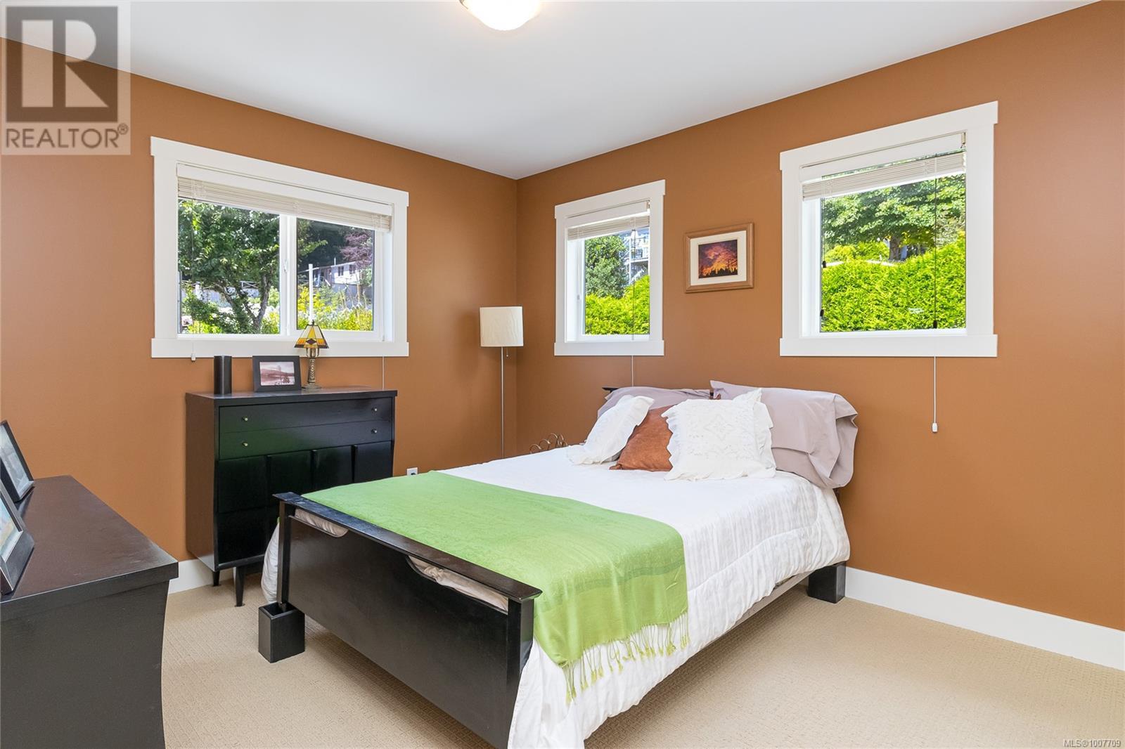 10146 YOUBOU RD - 32
