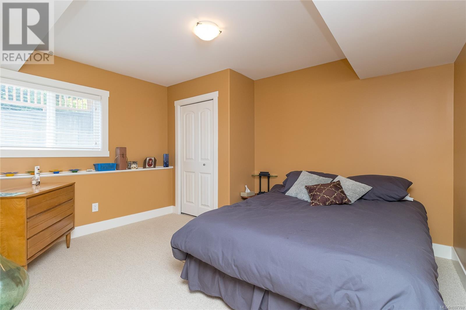 10146 YOUBOU RD - 44
