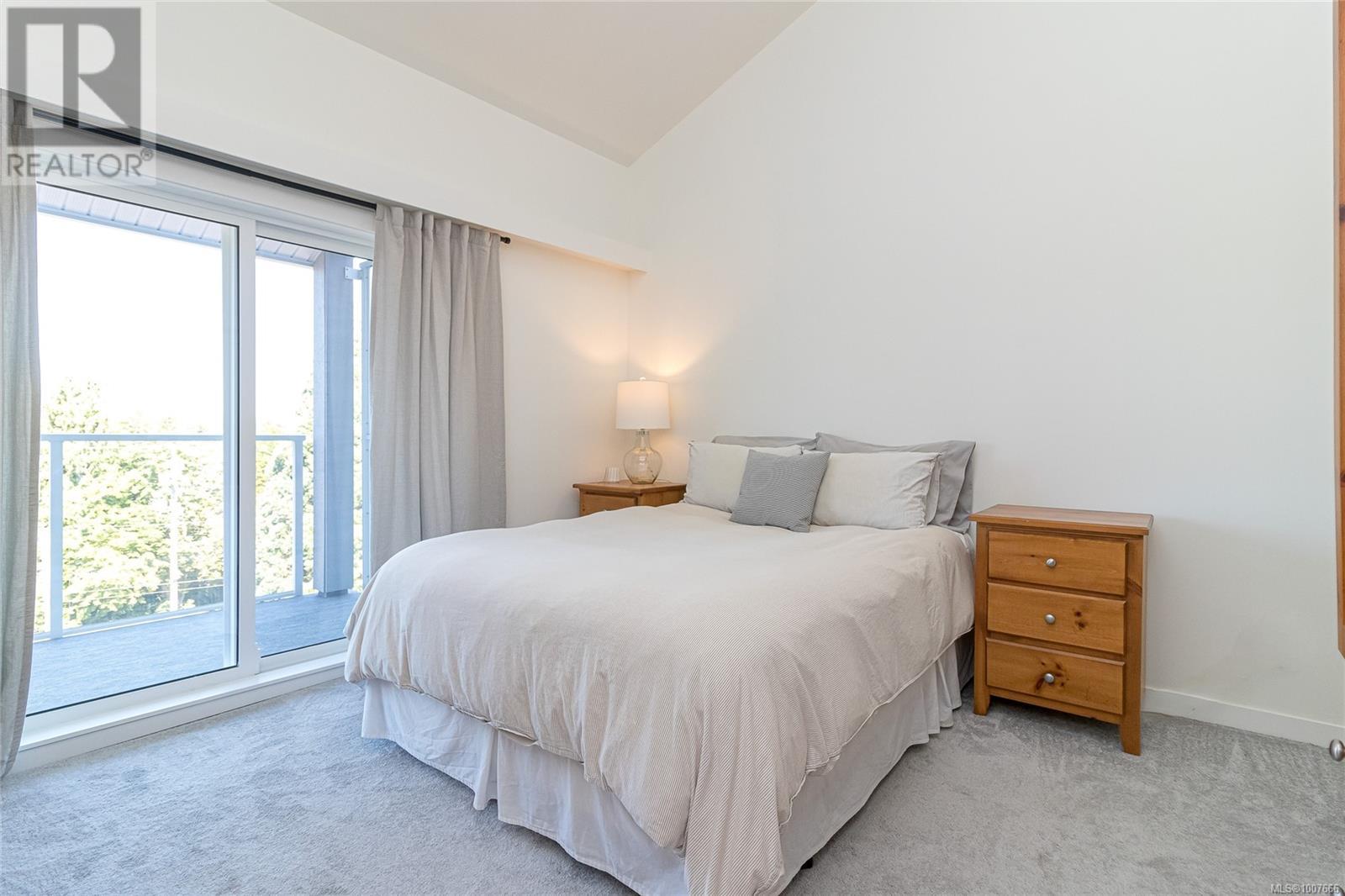 #403 3277 QUADRA ST - Image 10