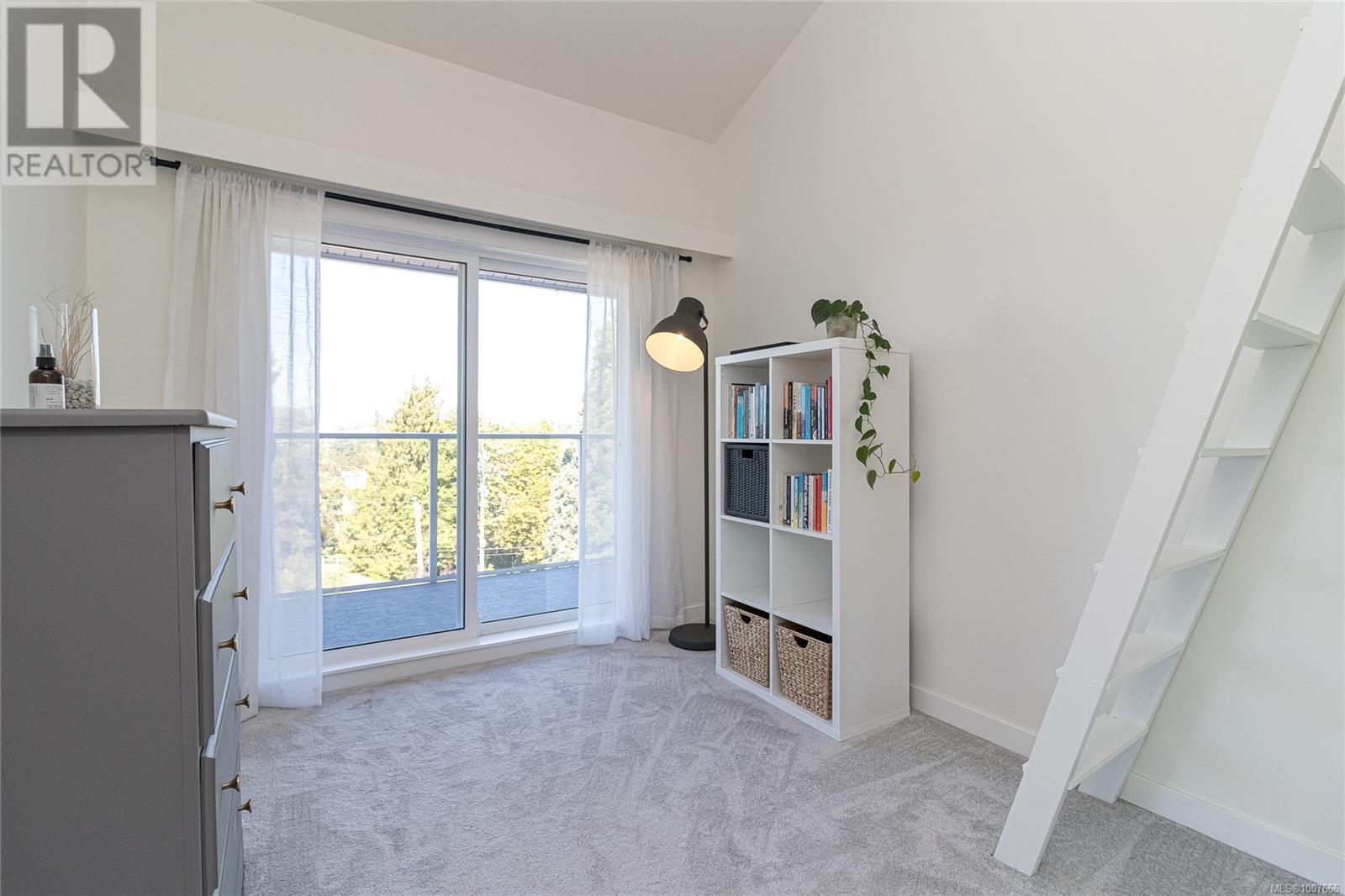 #403 3277 QUADRA ST - Image 13