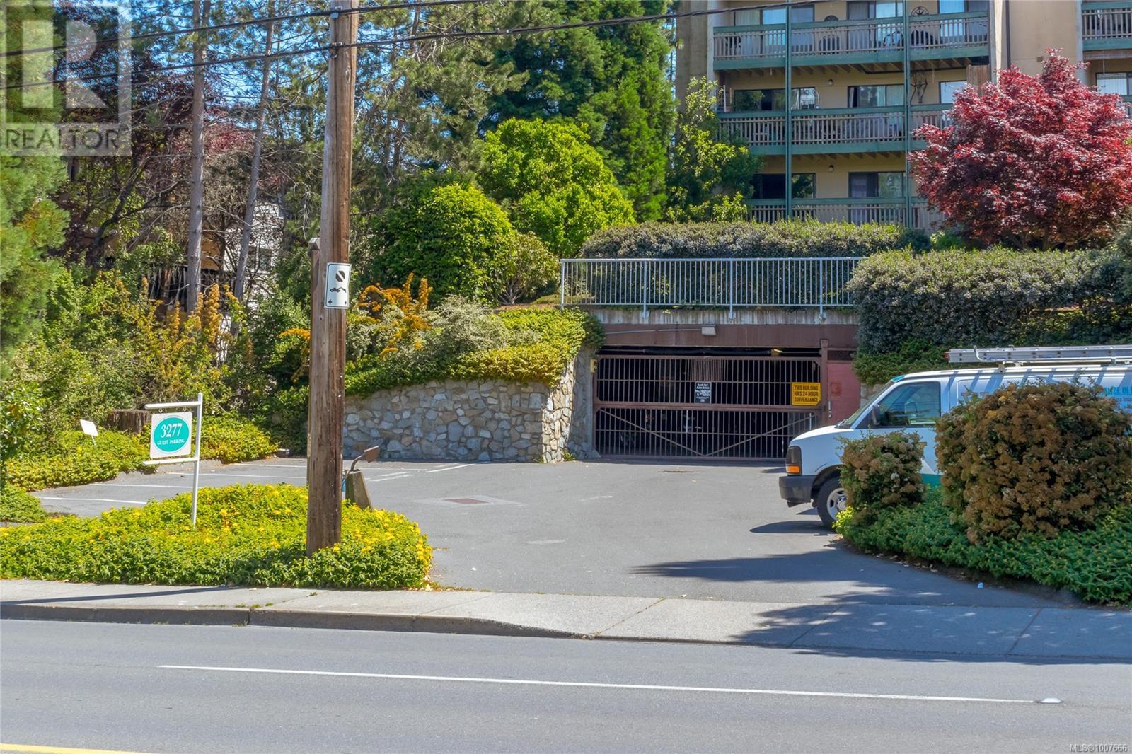 #403 3277 QUADRA ST - Image 25