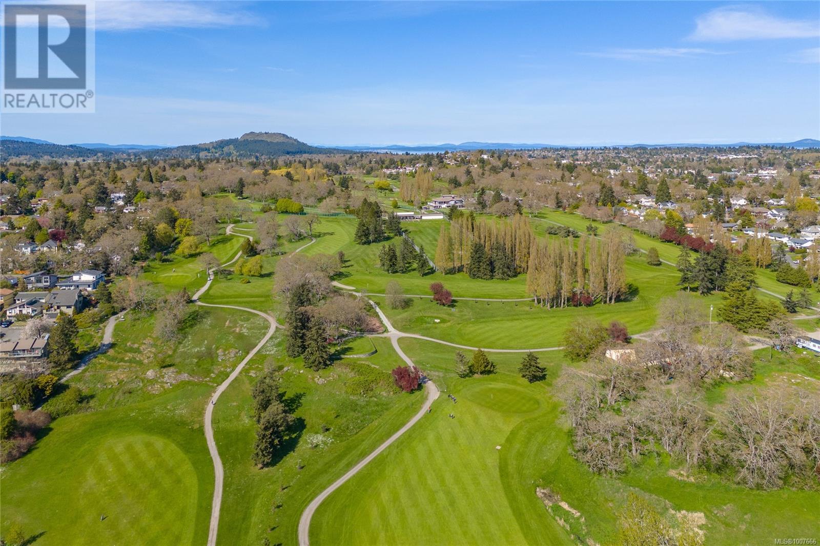 #403 3277 QUADRA ST - Image 37