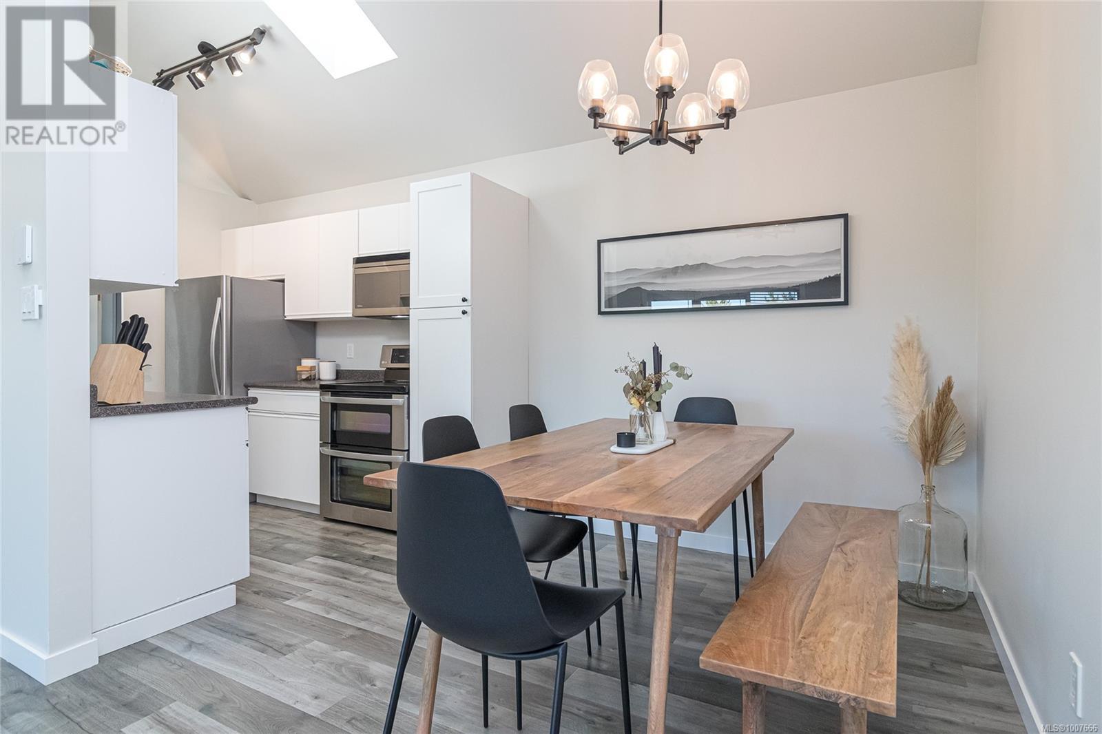 #403 3277 QUADRA ST - Image 6