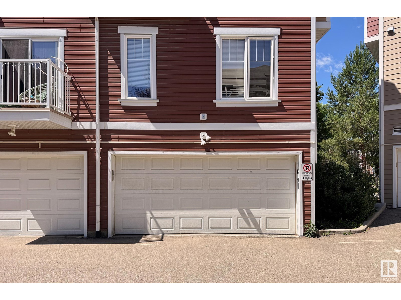 Photo 11 of 1641 Towne Centre Bv Nw, Edmonton AB
