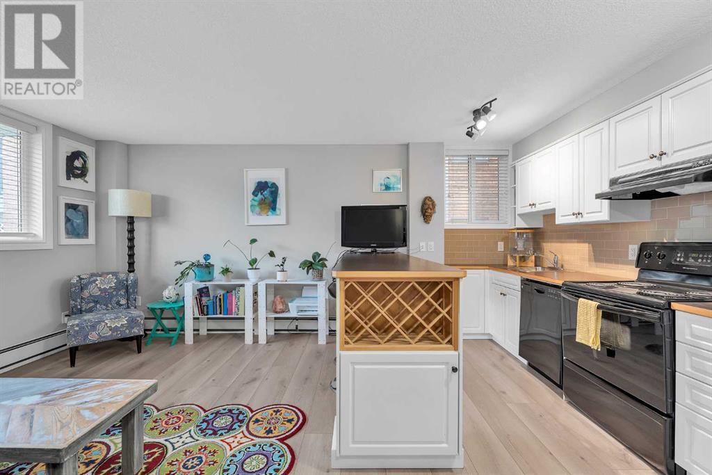 Single Family House for Sale in    Avenue SW Mission Calgary 