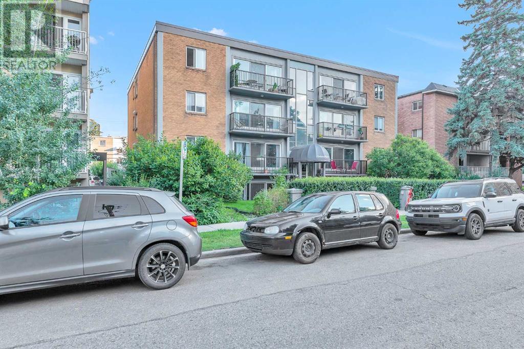 Single Family House for Sale in    Avenue SW Mission Calgary 