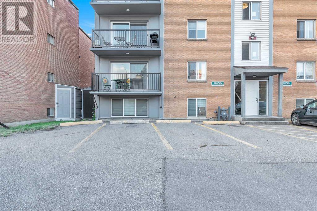 Single Family House for Sale in    Avenue SW Mission Calgary 