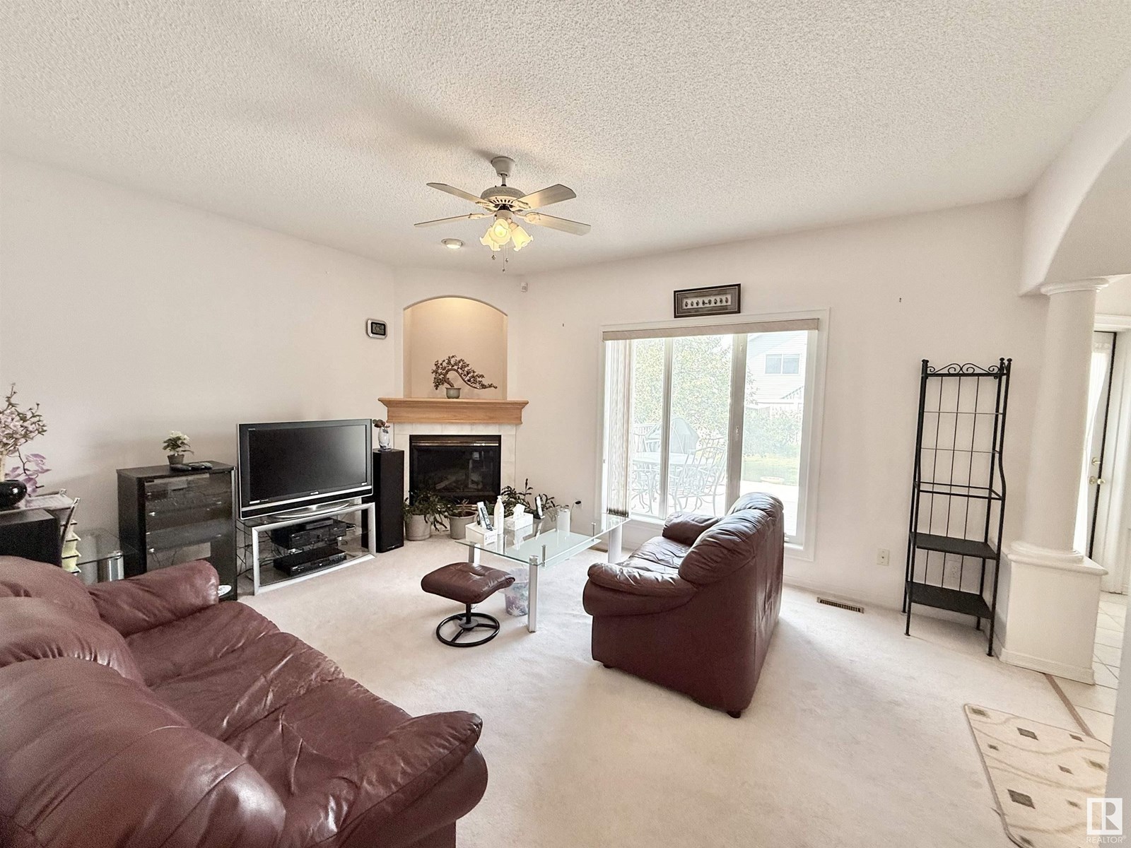Photo 32 of 8416 160 A Av Nw, Edmonton AB