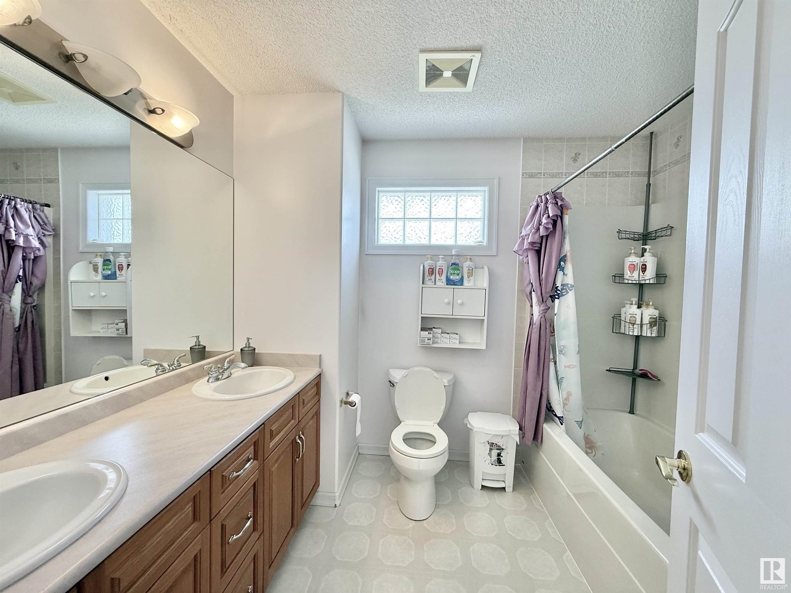 Photo 25 of 8416 160 A Av Nw, Edmonton AB