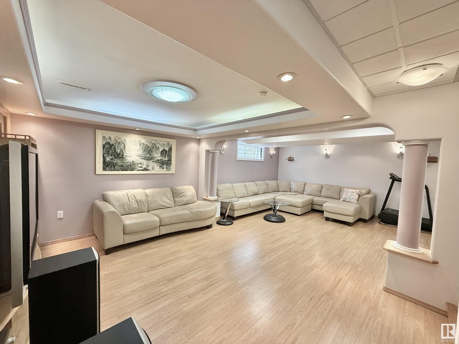 Photo 14 of 8416 160 A Av Nw, Edmonton AB