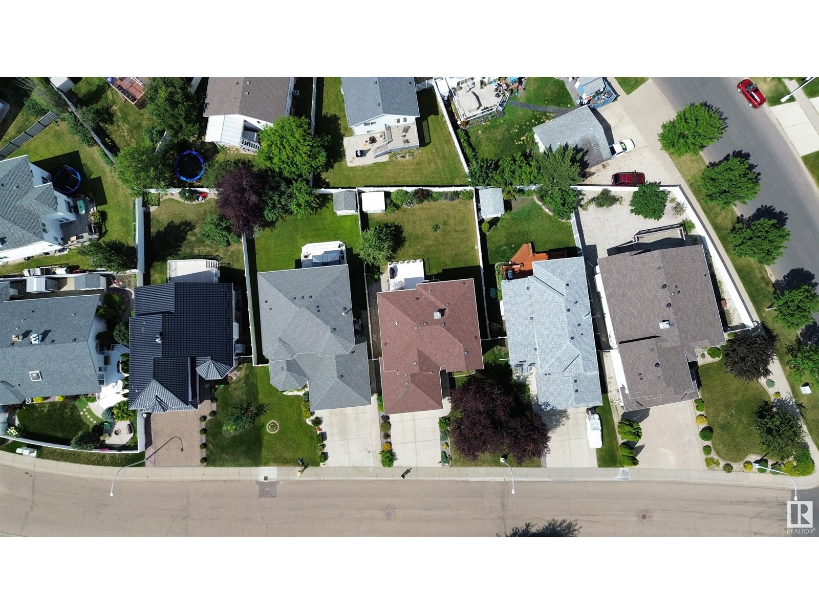 Photo 51 of 8416 160 A Av Nw, Edmonton AB