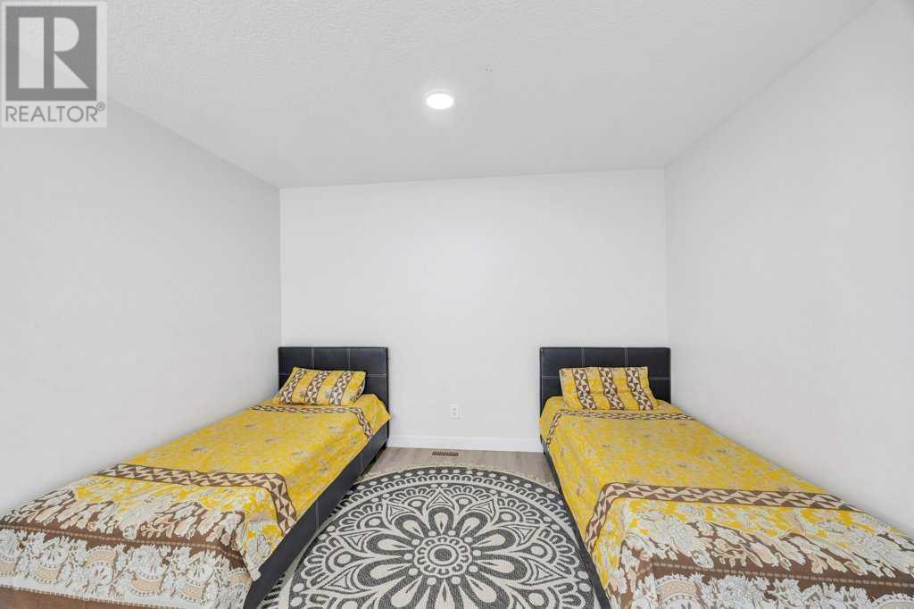 Single Family House for Sale in  Rangeview Drive SE Rangeview Calgary 
