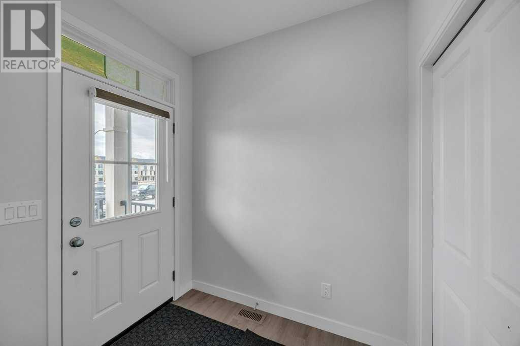 Single Family House for Sale in  Rangeview Drive SE Rangeview Calgary 