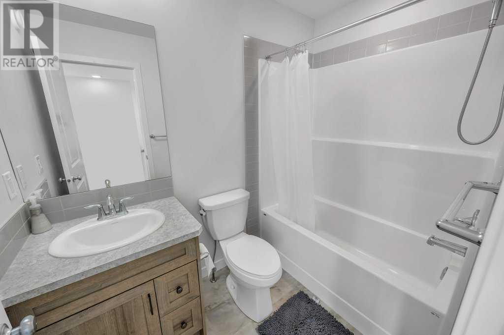 Single Family House for Sale in  Rangeview Drive SE Rangeview Calgary 