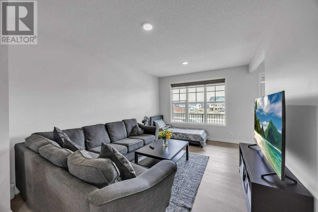 Single Family House for Sale in  Rangeview Drive SE Rangeview Calgary 