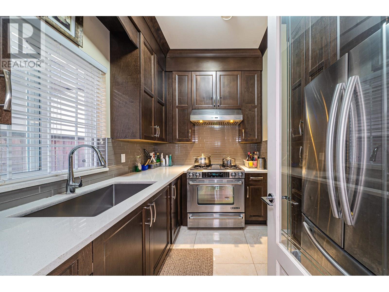Photo 11 of 9680 Breden Avenue, Richmond BC