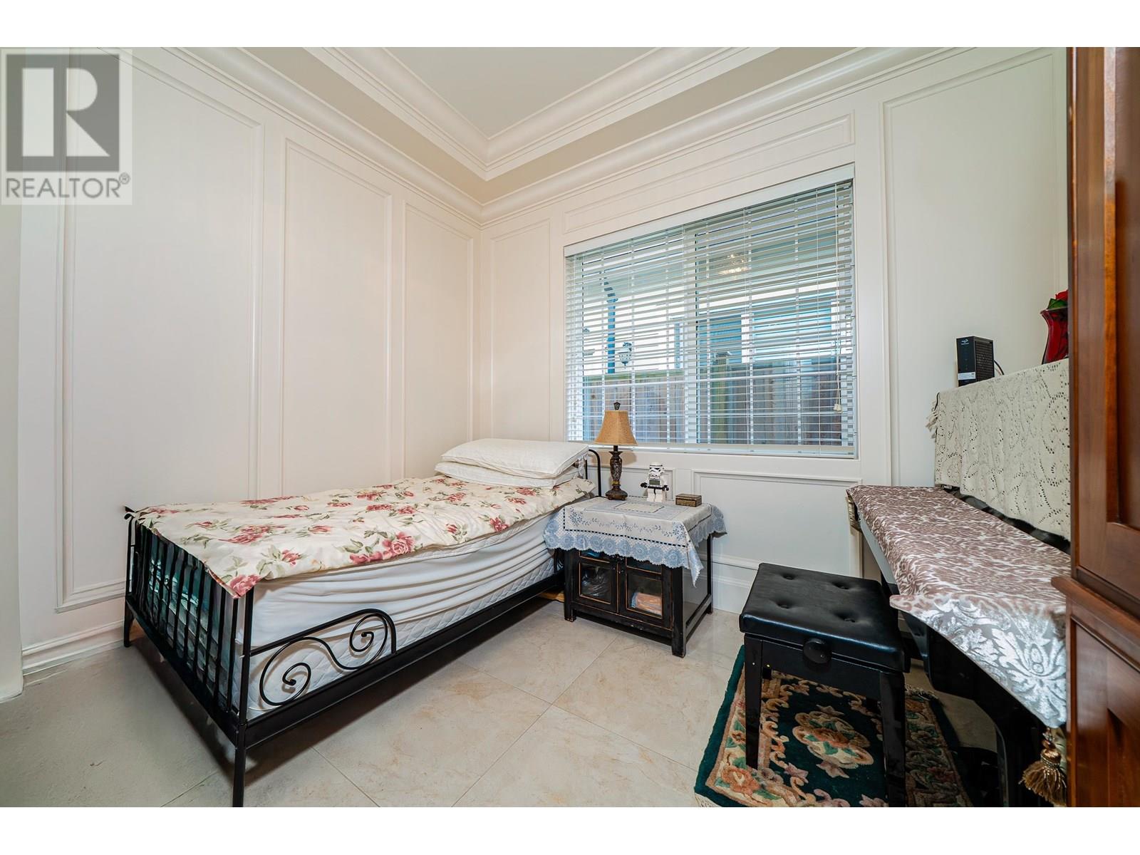 Photo 13 of 9680 Breden Avenue, Richmond BC