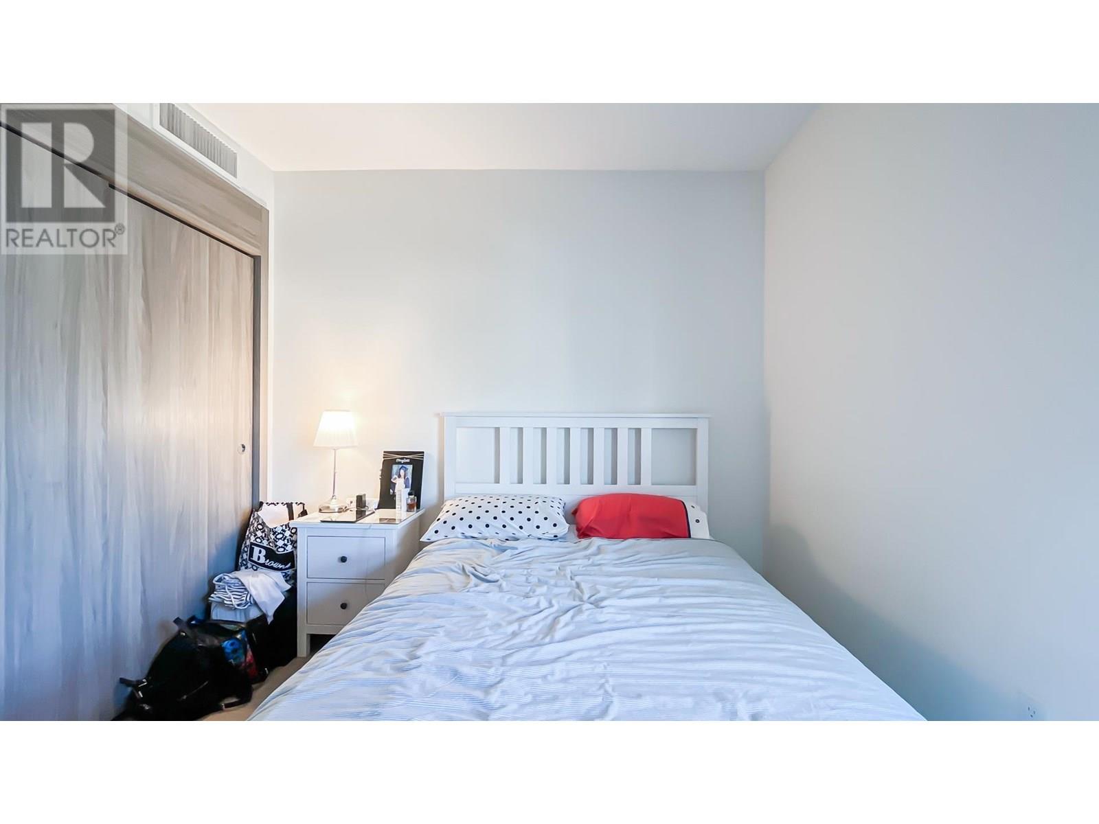 Photo 14 of 2220 89 Nelson Street, Vancouver BC