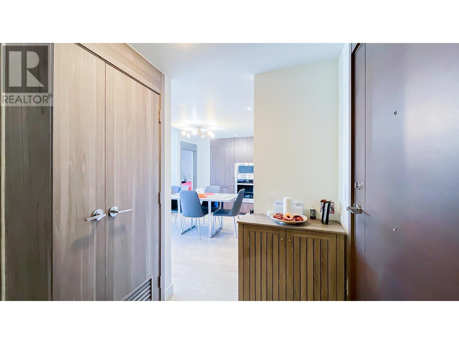 Photo 10 of 2220 89 Nelson Street, Vancouver BC