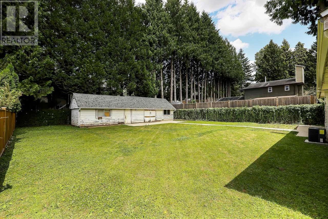 Photo 3 of 23979 118 Avenue, Maple Ridge BC