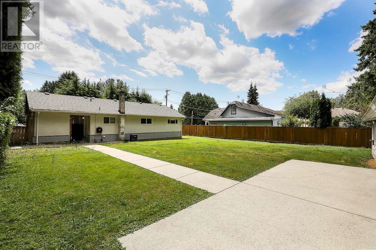 Photo 5 of 23979 118 Avenue, Maple Ridge BC