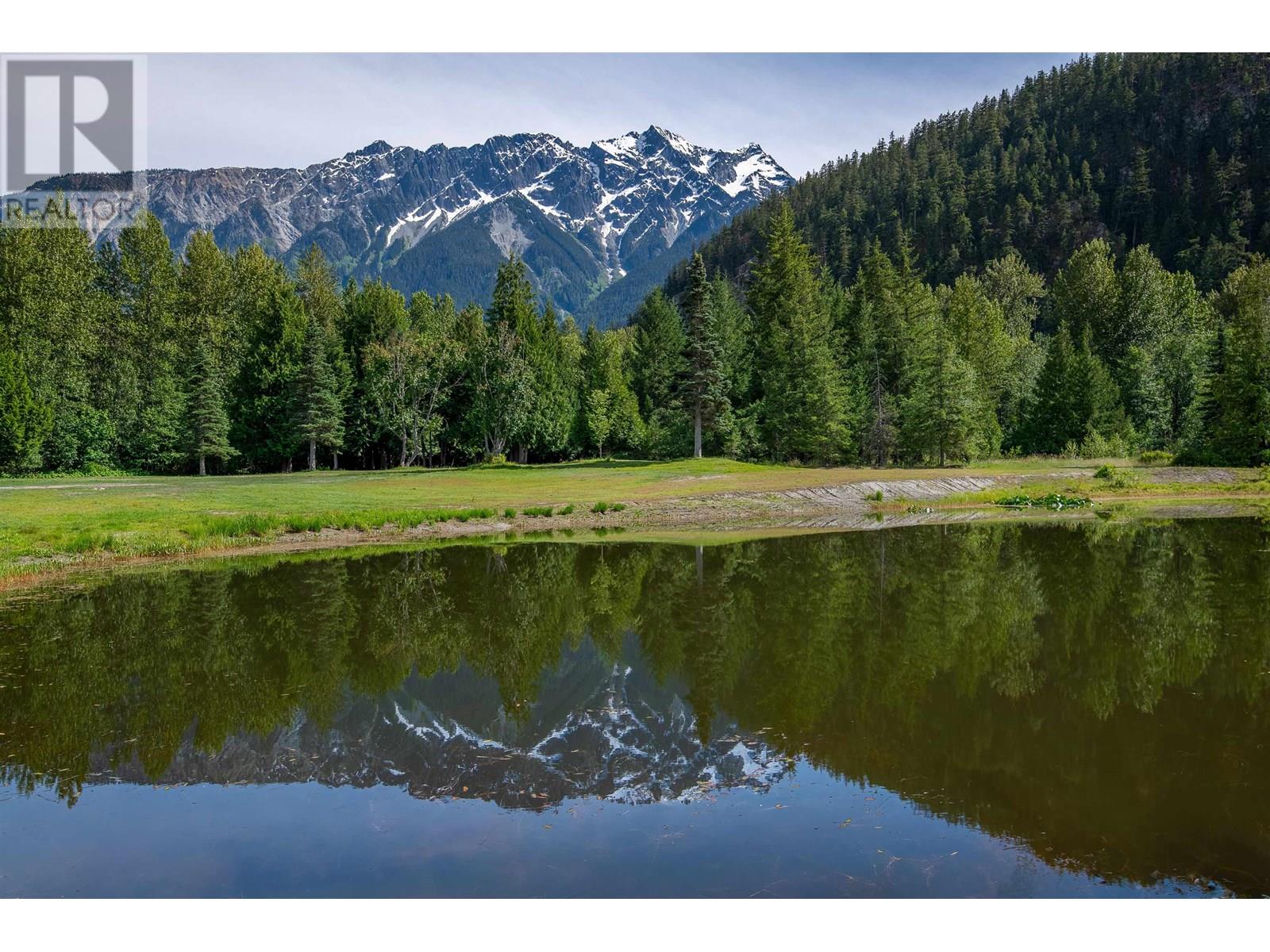 1500 SEA TO SKY HIGHWAY, Pemberton