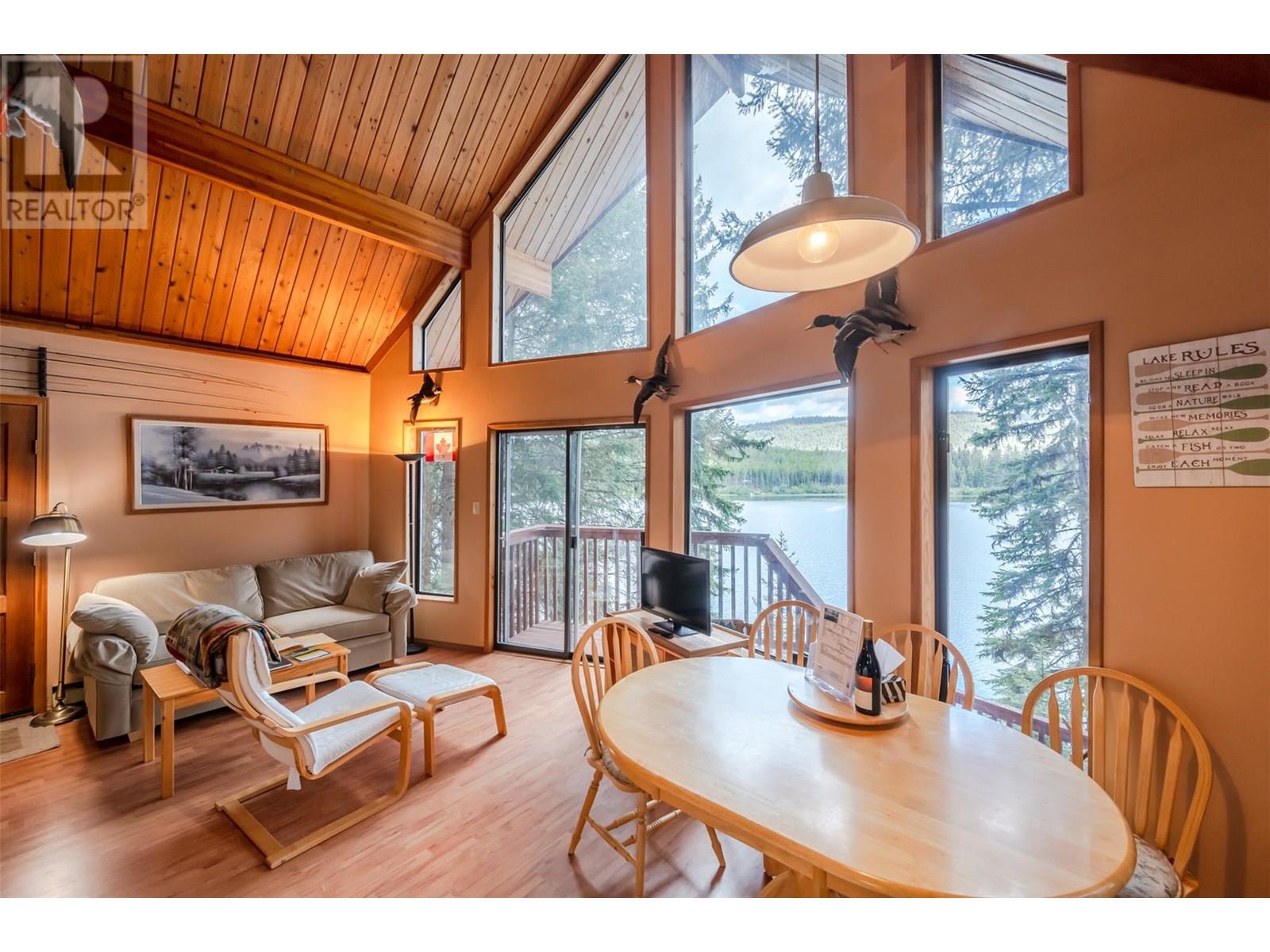 272 Link Lake Road, Princeton