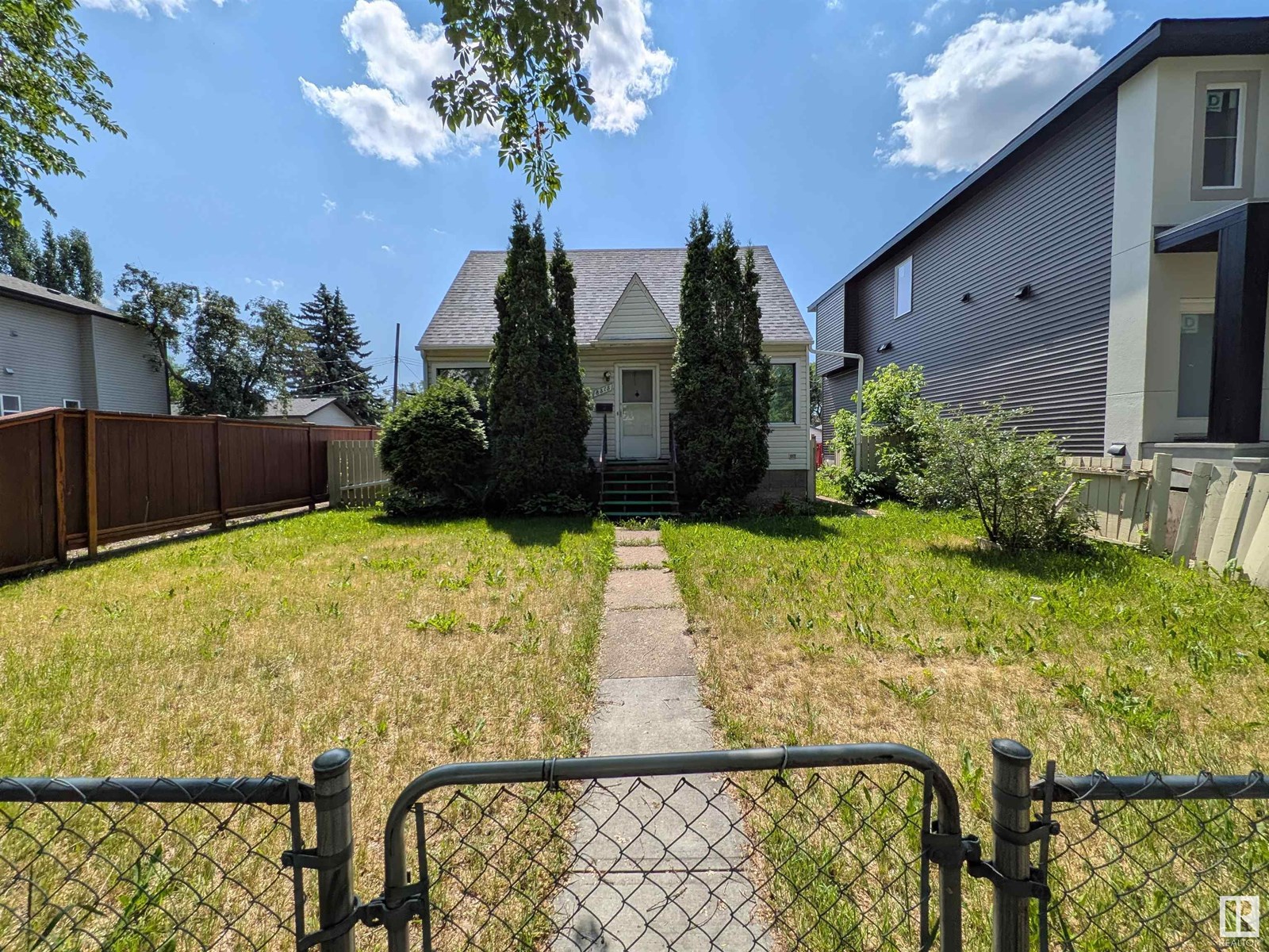 Photo 19 of 8315 81 Av Nw, Edmonton AB