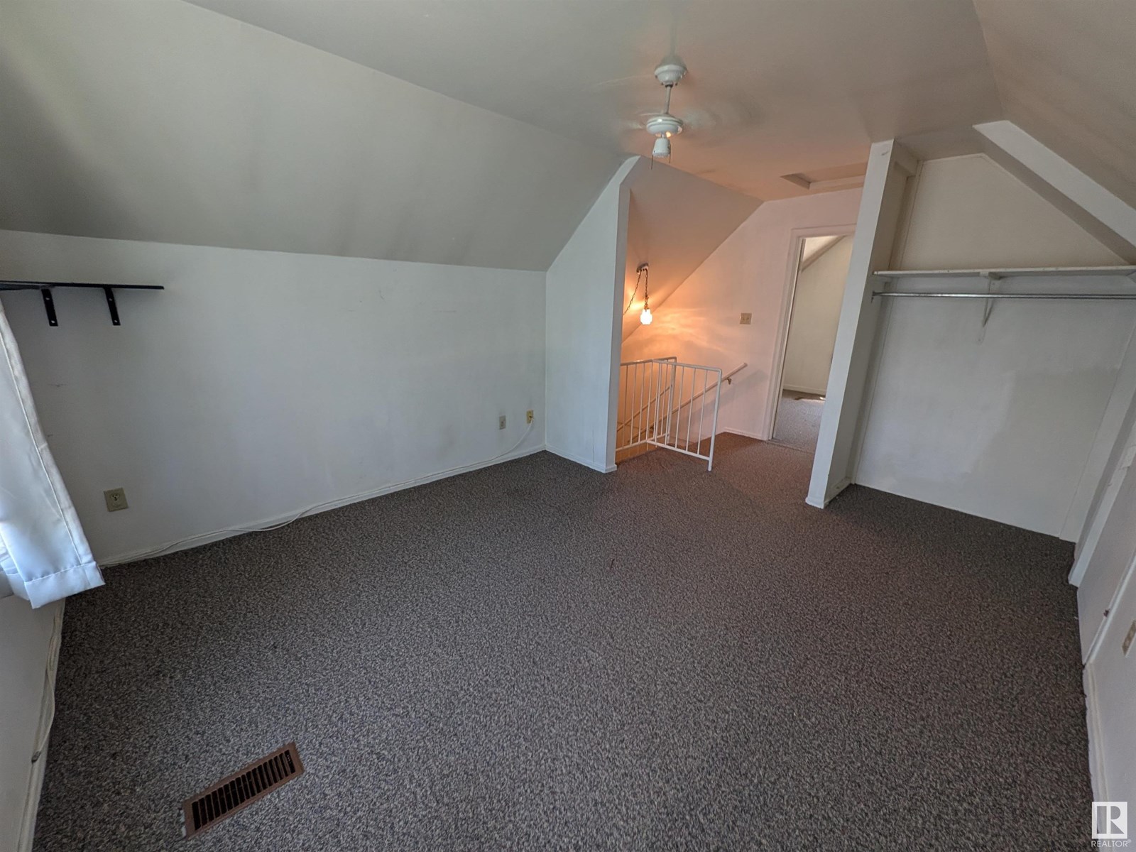Photo 4 of 8315 81 Av Nw, Edmonton AB