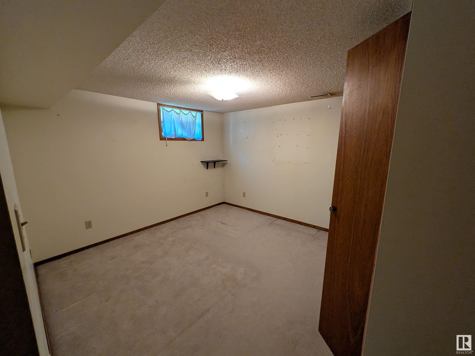 Photo 9 of 8315 81 Av Nw, Edmonton AB