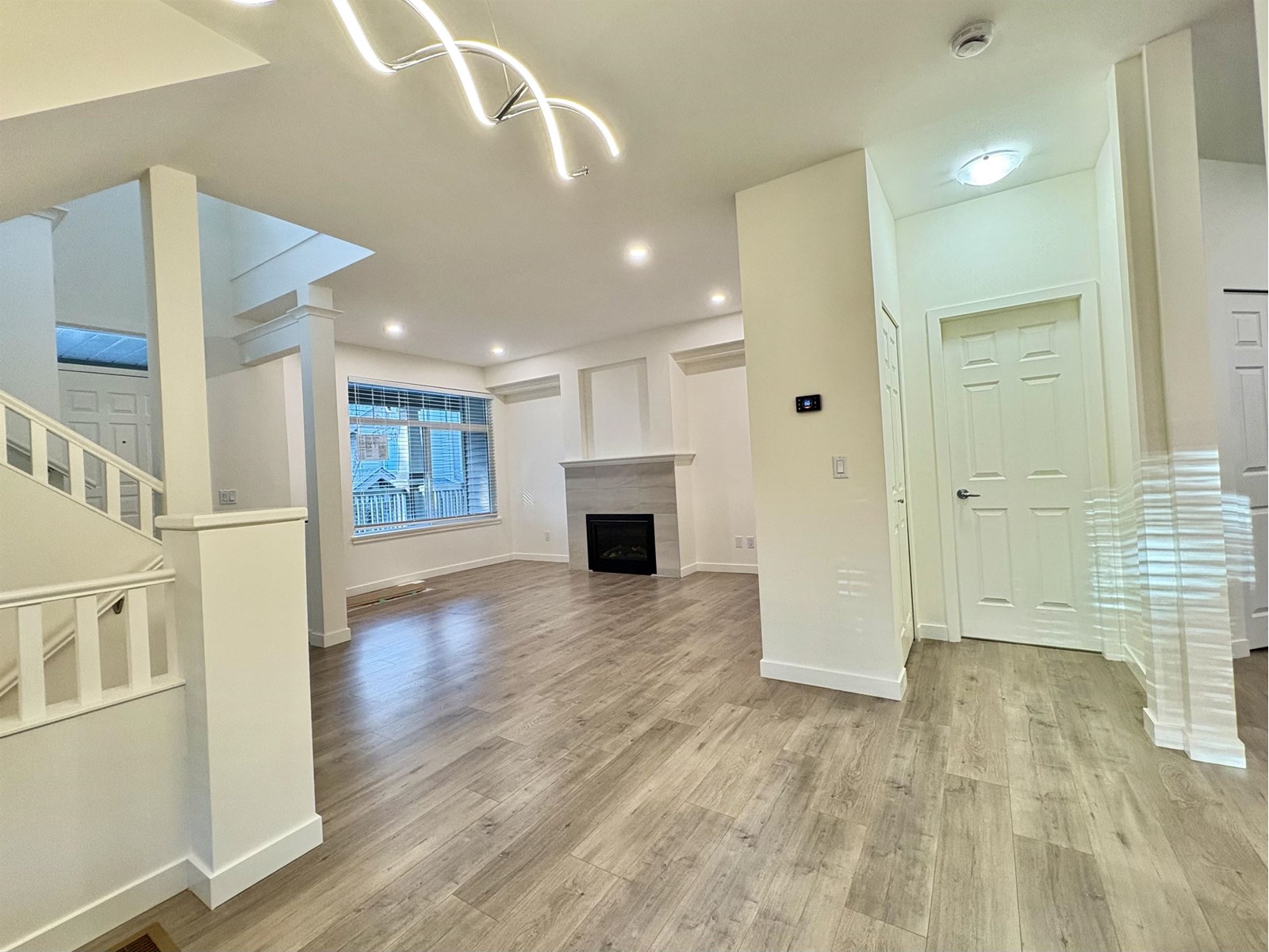 Photo 6 of 69 2678 King George Boulevard, Surrey BC