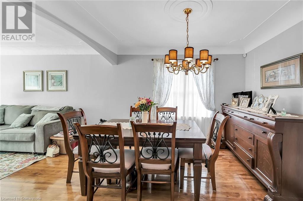 Photo 13 of 118 East 6th Street, Hamilton ON