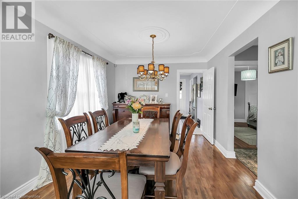 Photo 14 of 118 East 6th Street, Hamilton ON