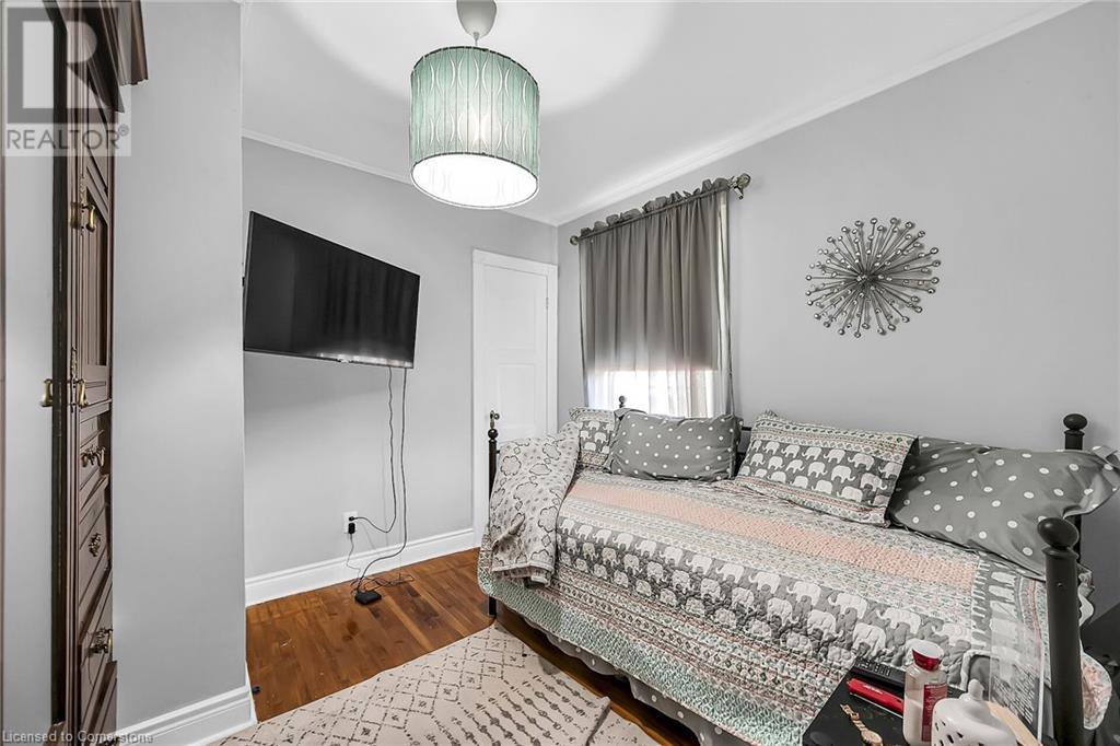 Photo 22 of 118 East 6th Street, Hamilton ON