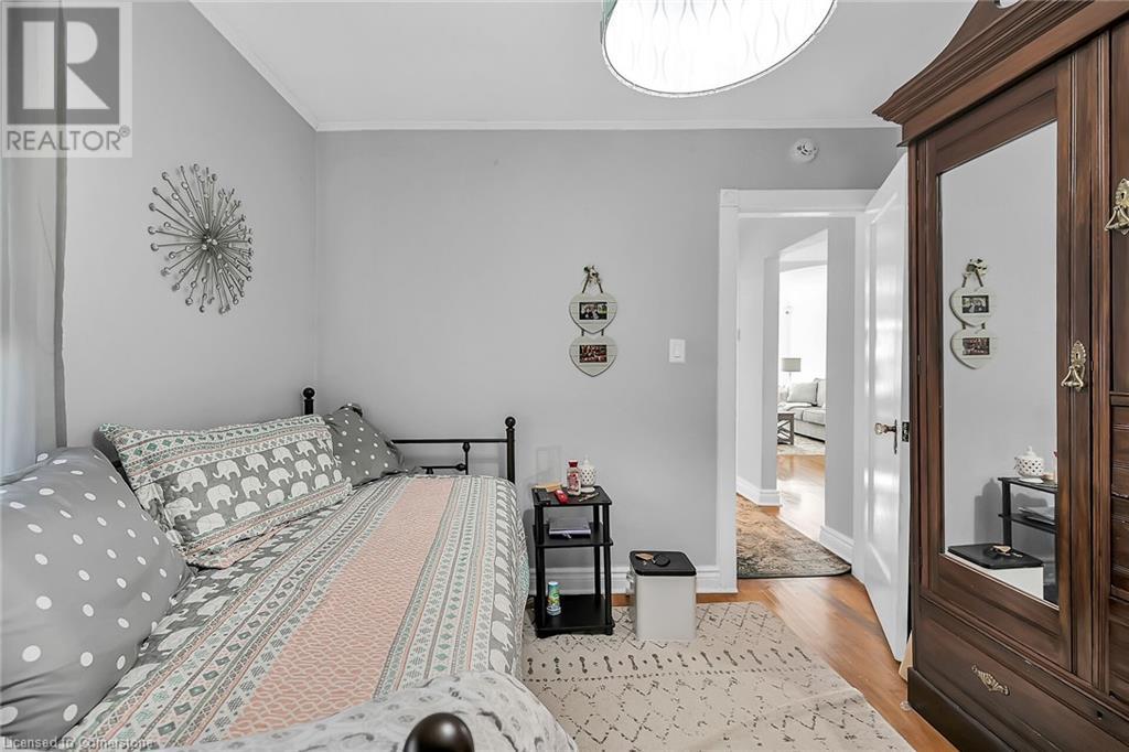 Photo 23 of 118 East 6th Street, Hamilton ON