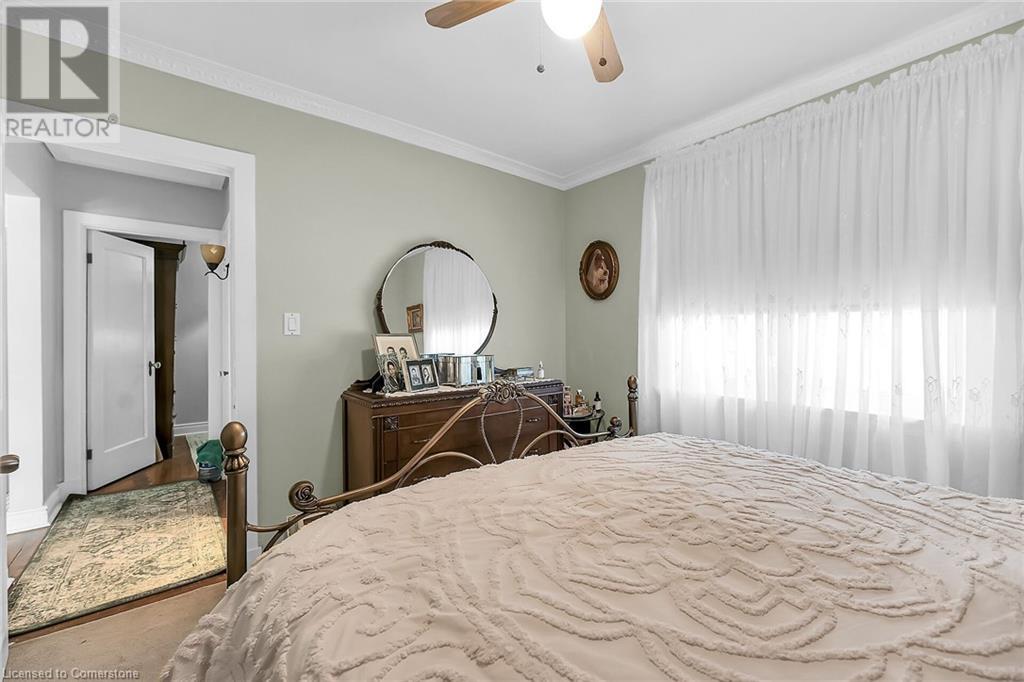 Photo 25 of 118 East 6th Street, Hamilton ON