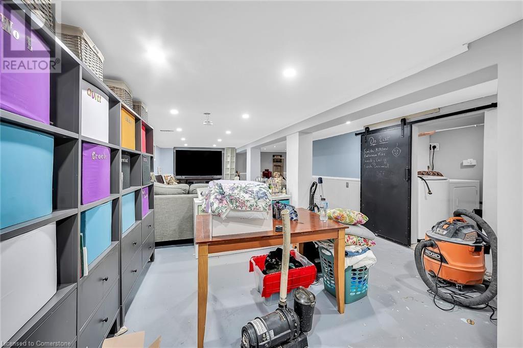 Photo 26 of 118 East 6th Street, Hamilton ON