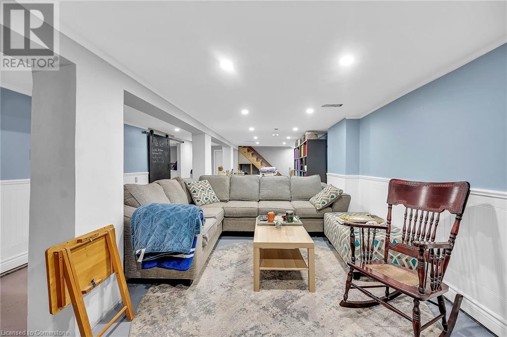 Photo 29 of 118 East 6th Street, Hamilton ON