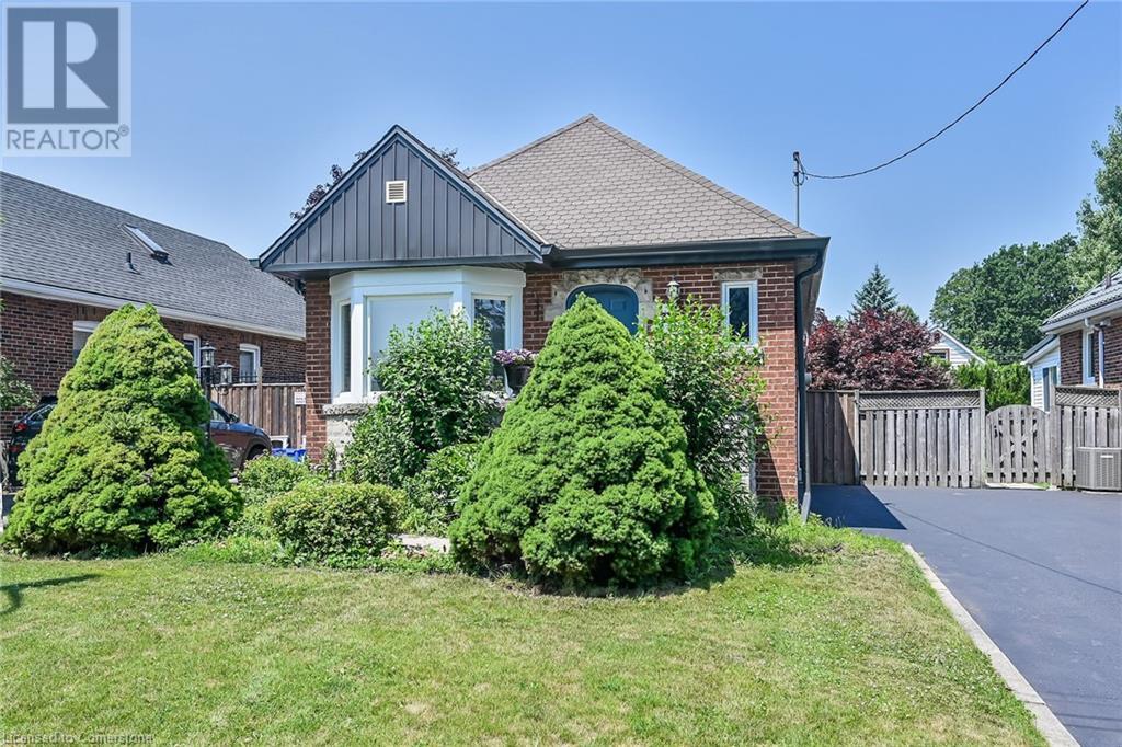 Photo 34 of 118 East 6th Street, Hamilton ON