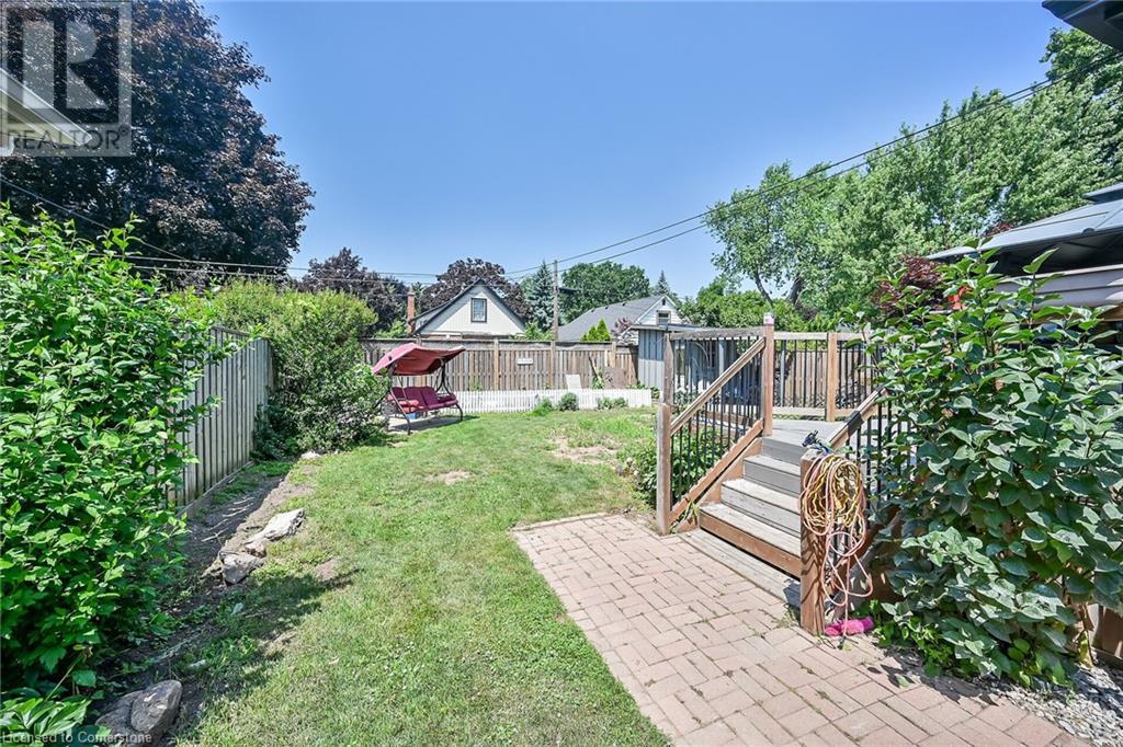 Photo 37 of 118 East 6th Street, Hamilton ON